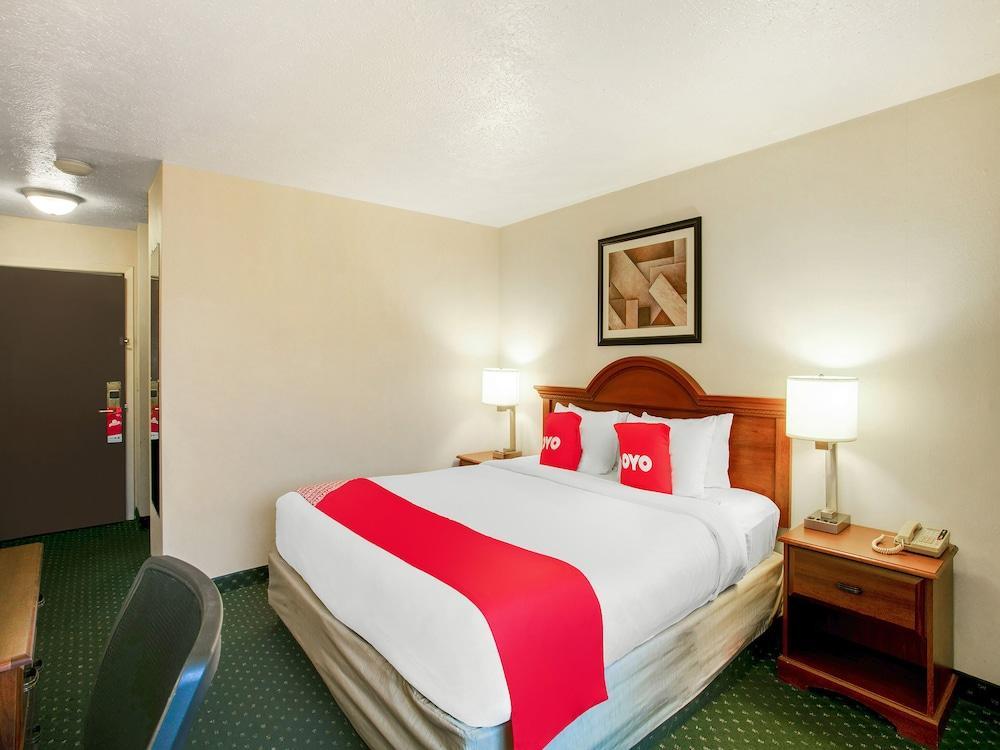 Oyo Hotel Spokane North מראה חיצוני תמונה