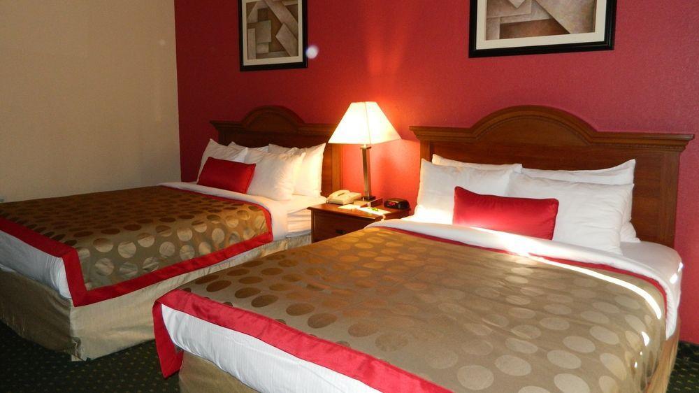 Oyo Hotel Spokane North מראה חיצוני תמונה