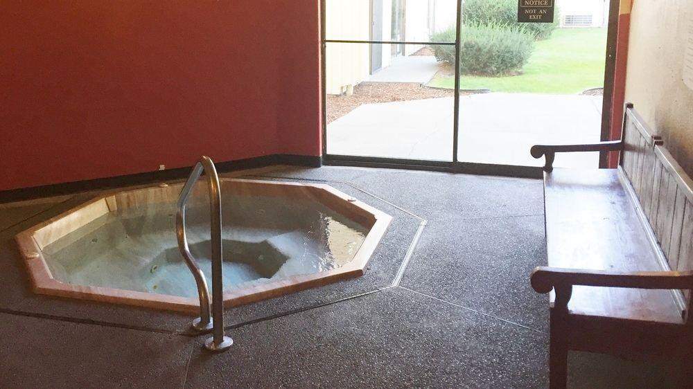 Oyo Hotel Spokane North מראה חיצוני תמונה