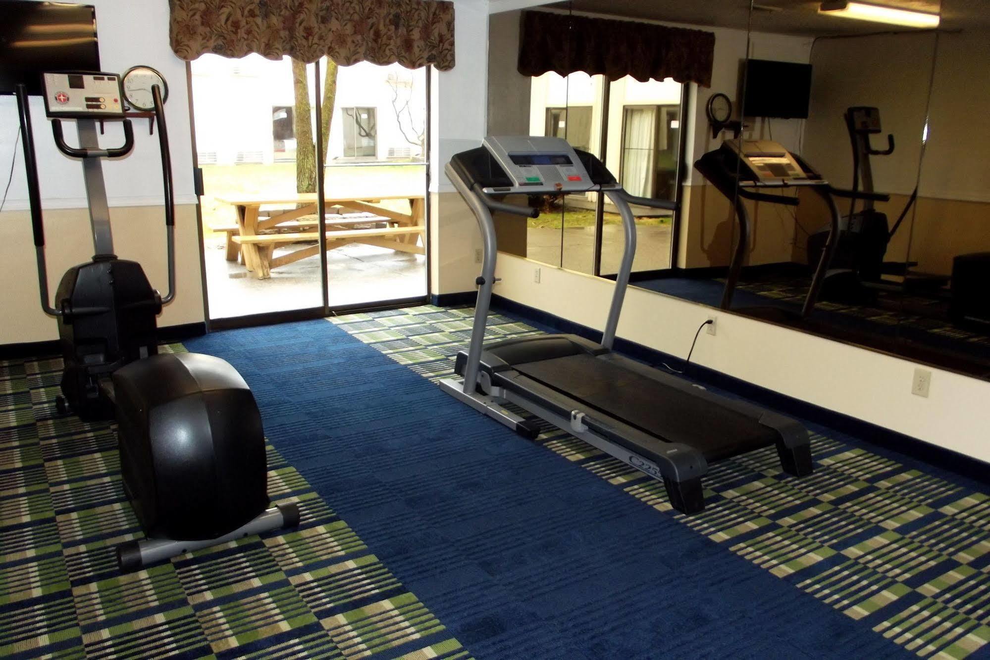 Oyo Hotel Spokane North מראה חיצוני תמונה