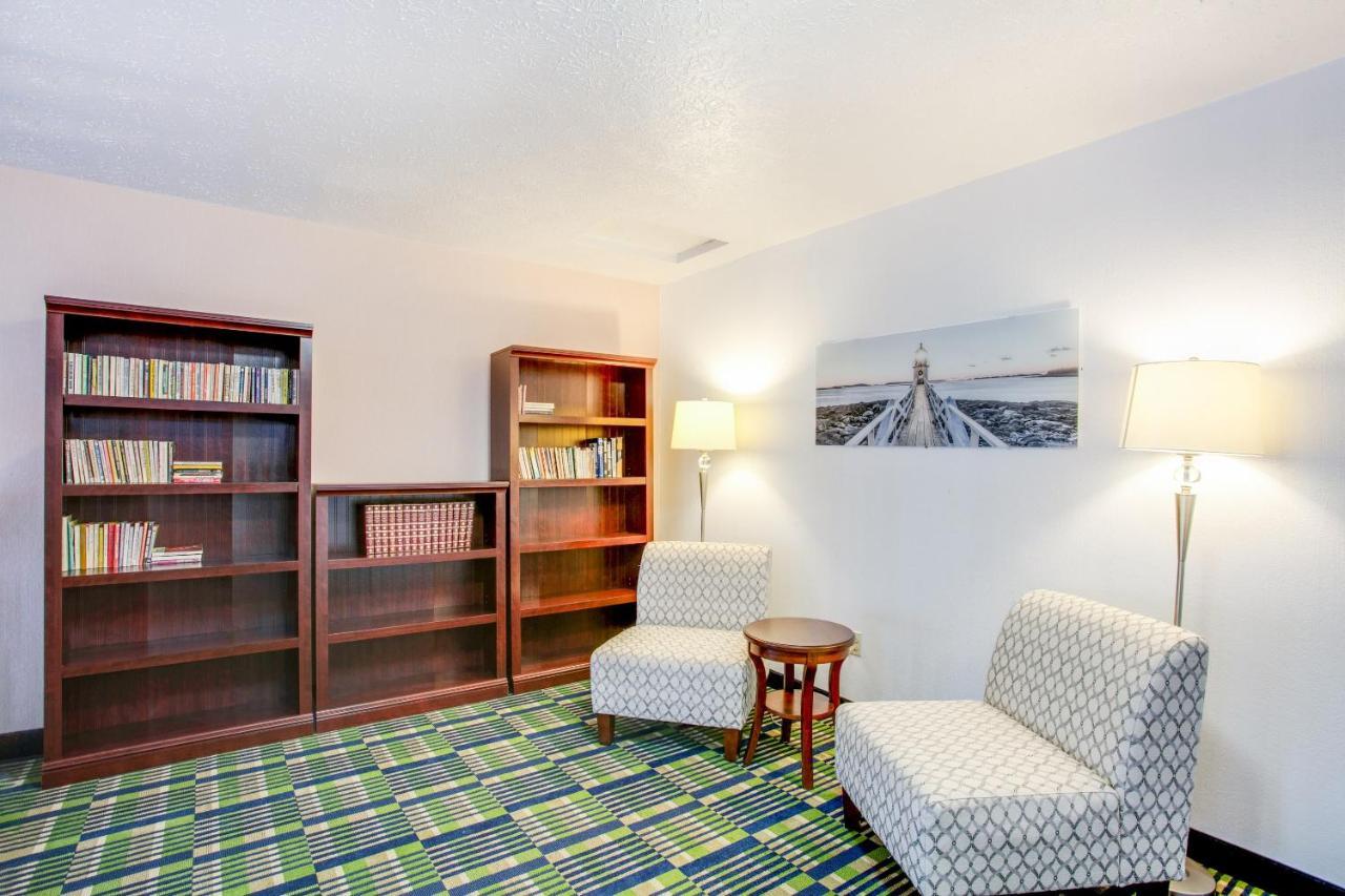 Oyo Hotel Spokane North מראה חיצוני תמונה