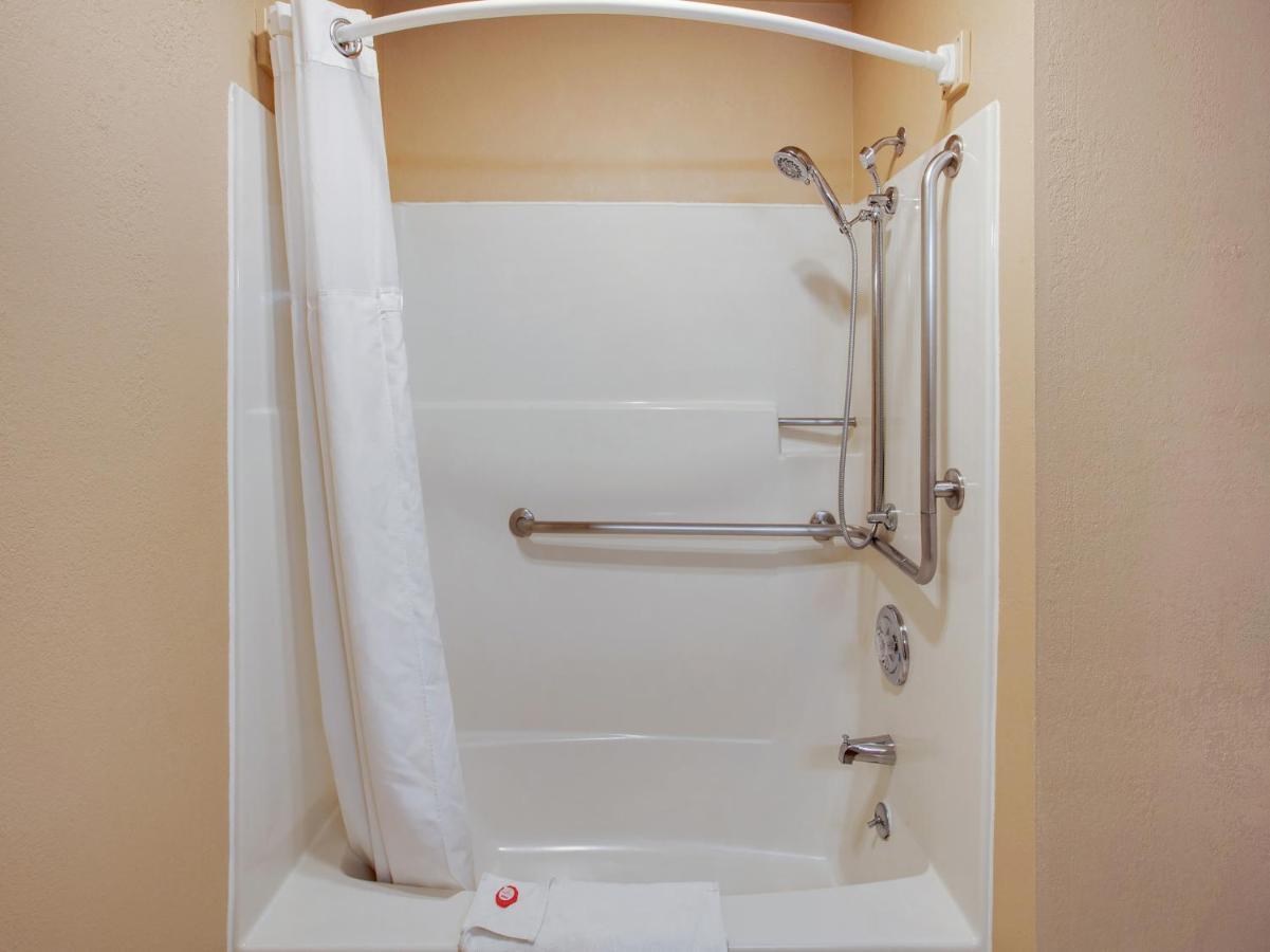 Oyo Hotel Spokane North מראה חיצוני תמונה