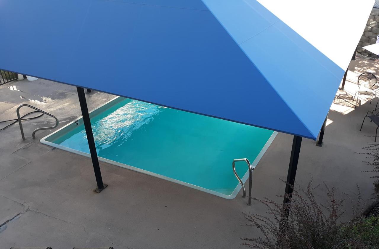 Oyo Hotel Spokane North מראה חיצוני תמונה